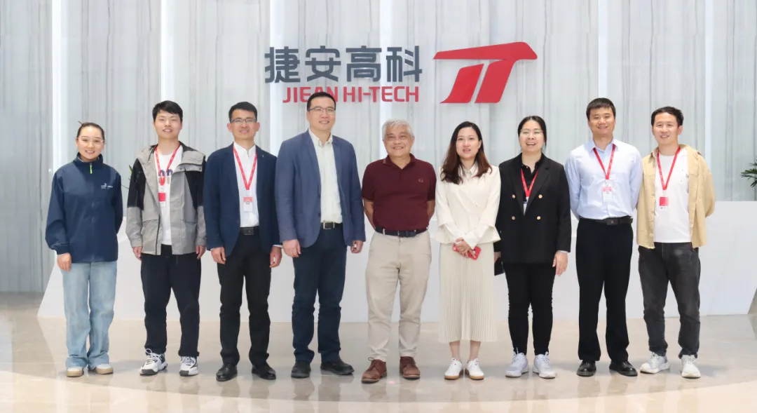 世賽飛機維修賽項項目經(jīng)理考察捷安高科，實地驗證飛機維修競賽設(shè)備